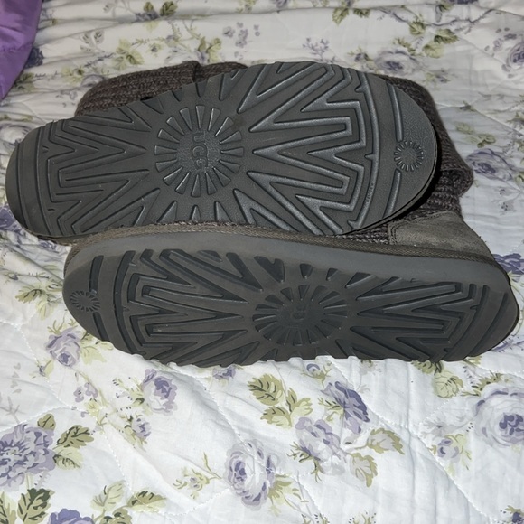 Authentic Knit UGGs - Picture 2 of 6